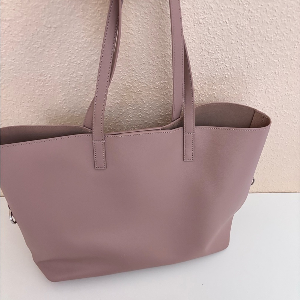 Away Women's Blush Italian Leather Latitude Travel Tote Bag - Picture 3 of 12